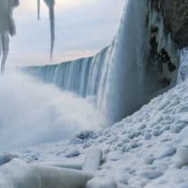 Die <span>bildschönen, gefrorenen</span> Niagarafälle