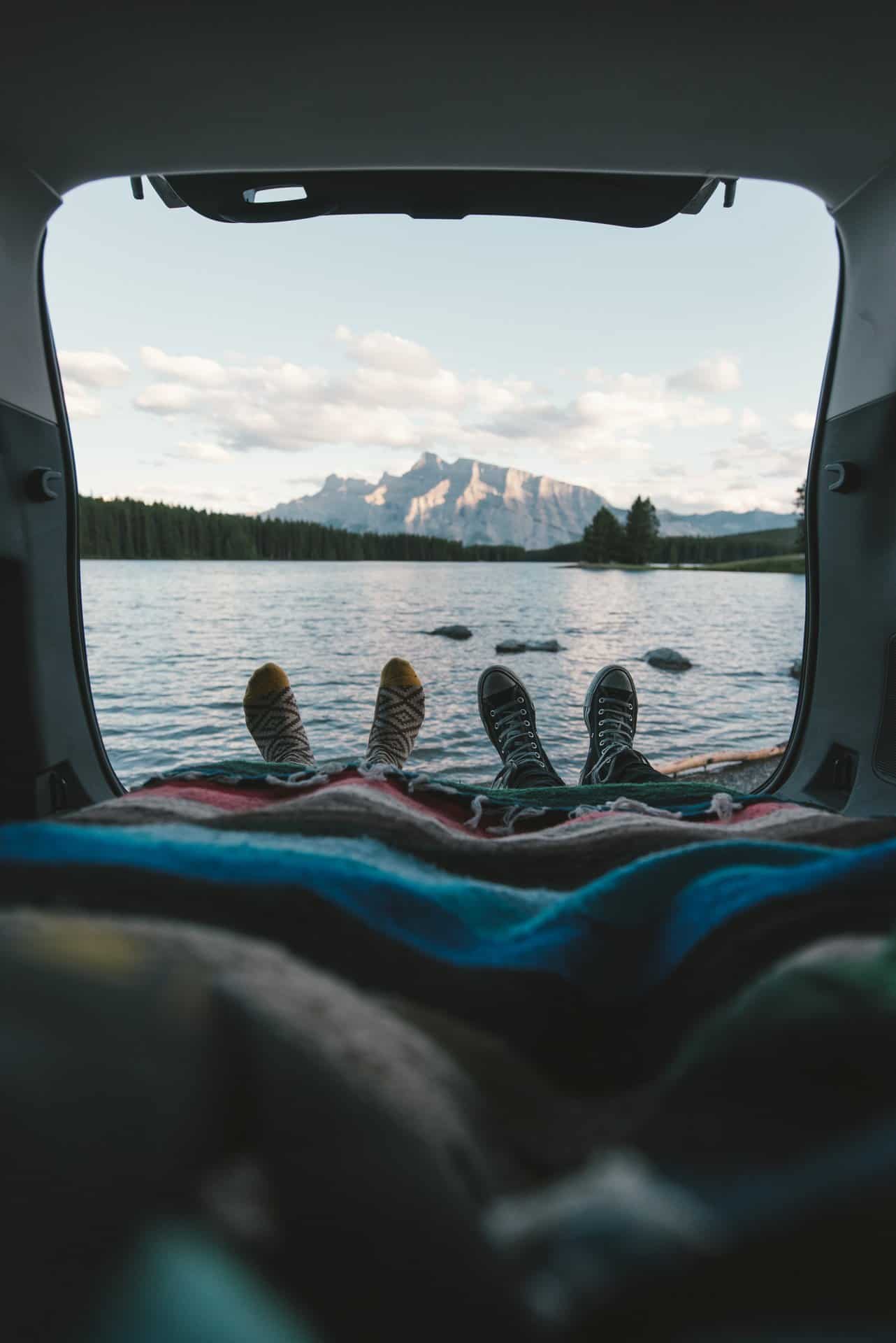 Camping an einem See im Banff Nationalpark