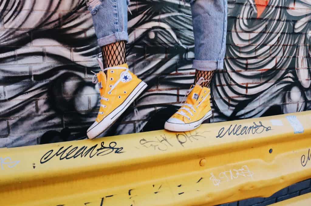 Gelbe Converse