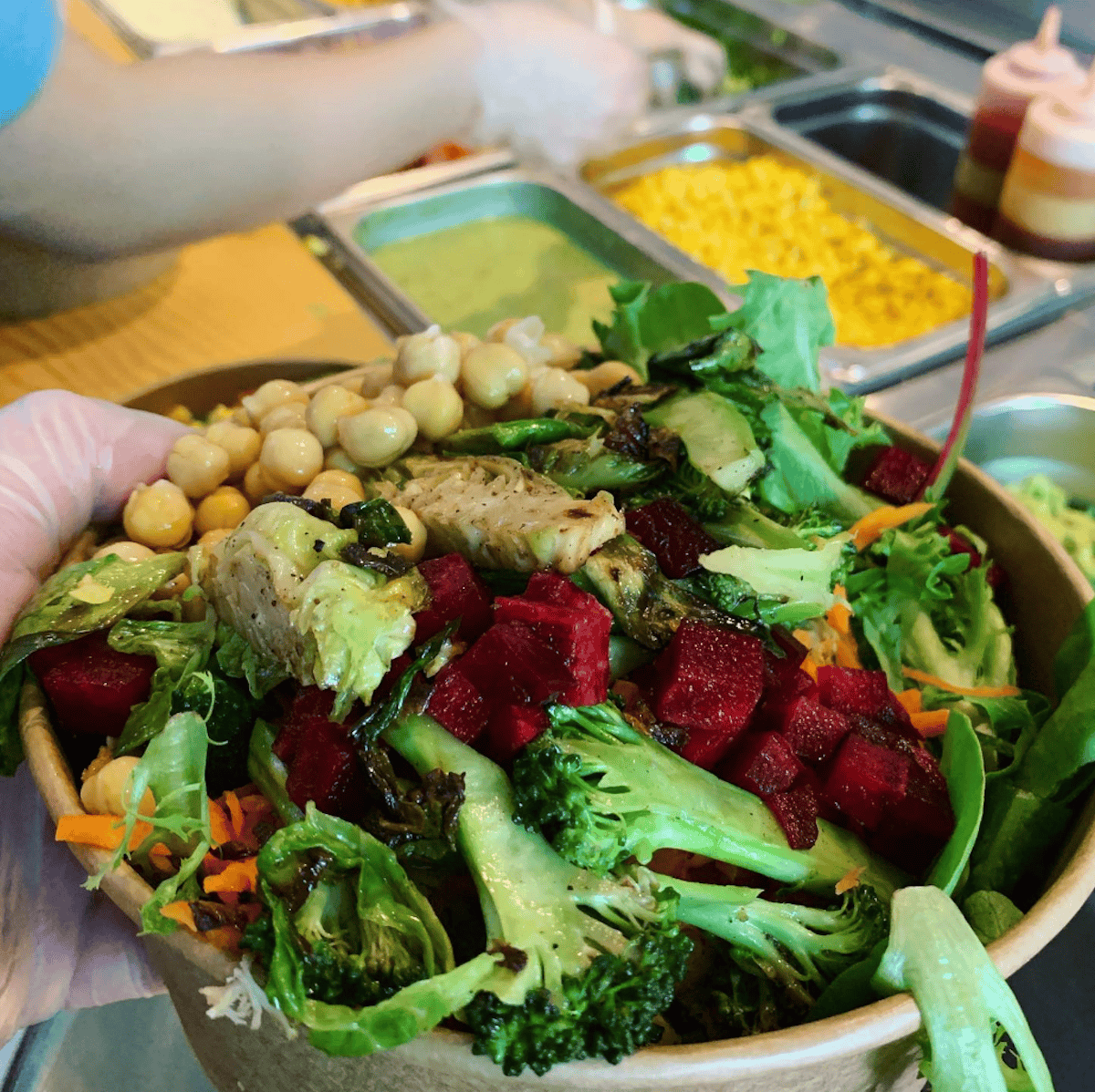 Eine frische Bowl bei Hungry Guys Kitchen.