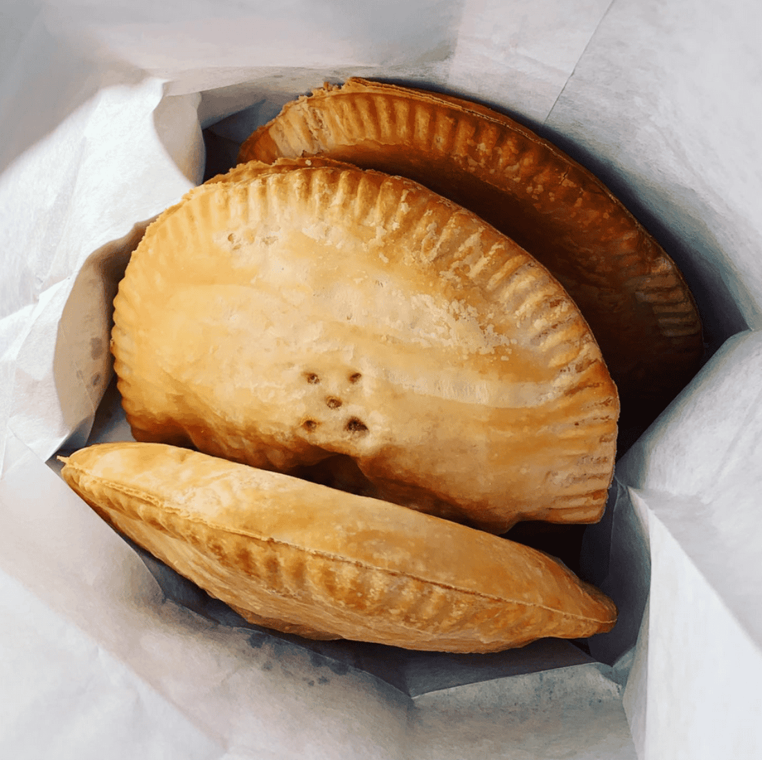 Jamaikanische Patties von The Patty Shop in Vancouver.