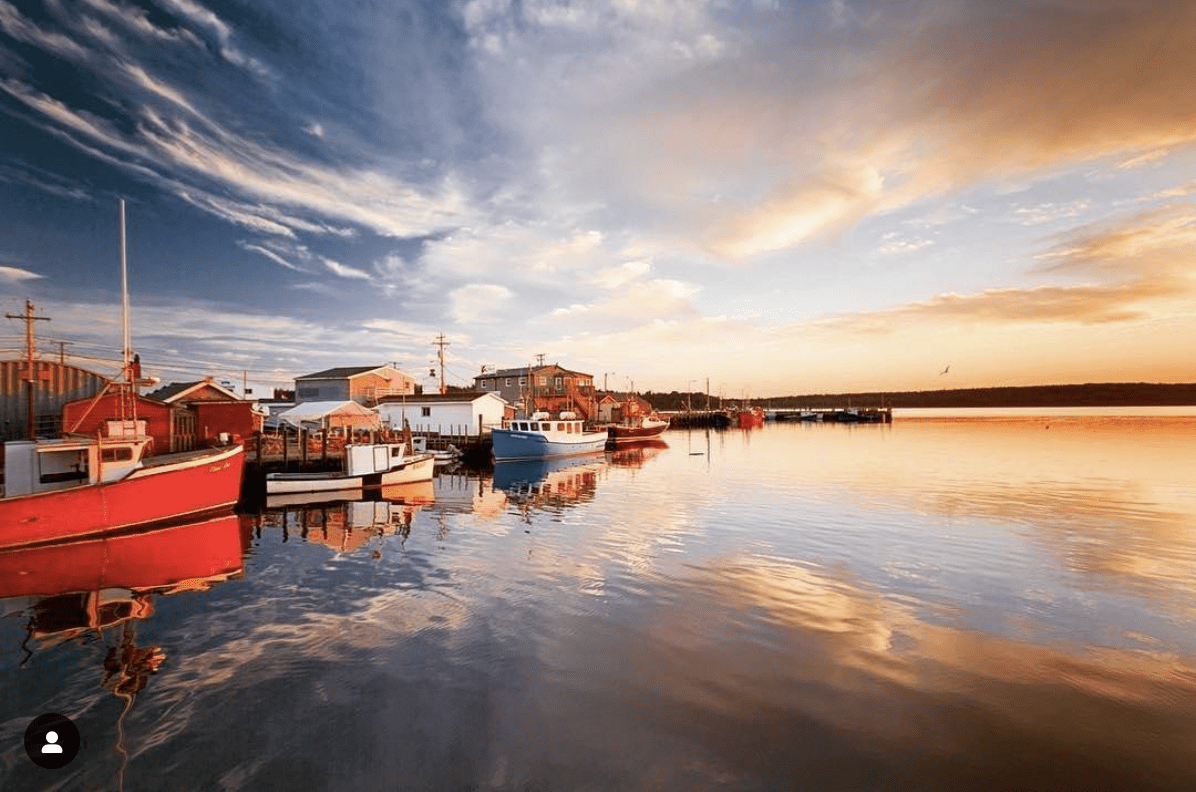 Fishermen's Cove in Halifax bei Sonnenuntergang