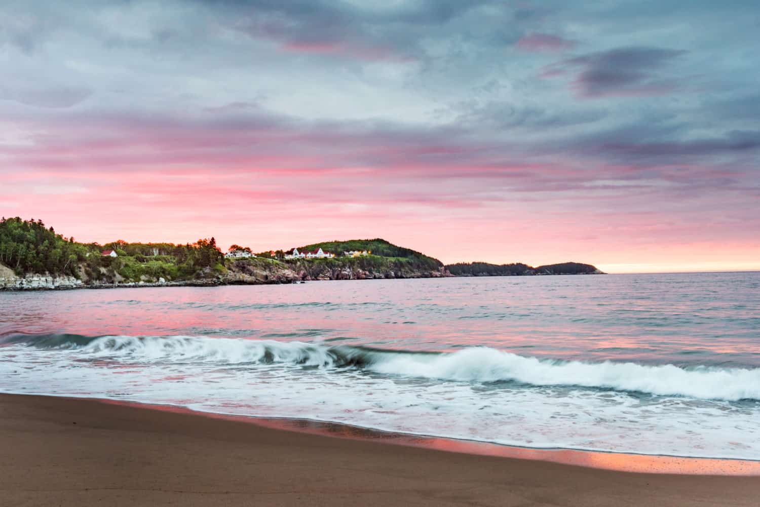Küste von Cape Breton bei Sonnenuntergang