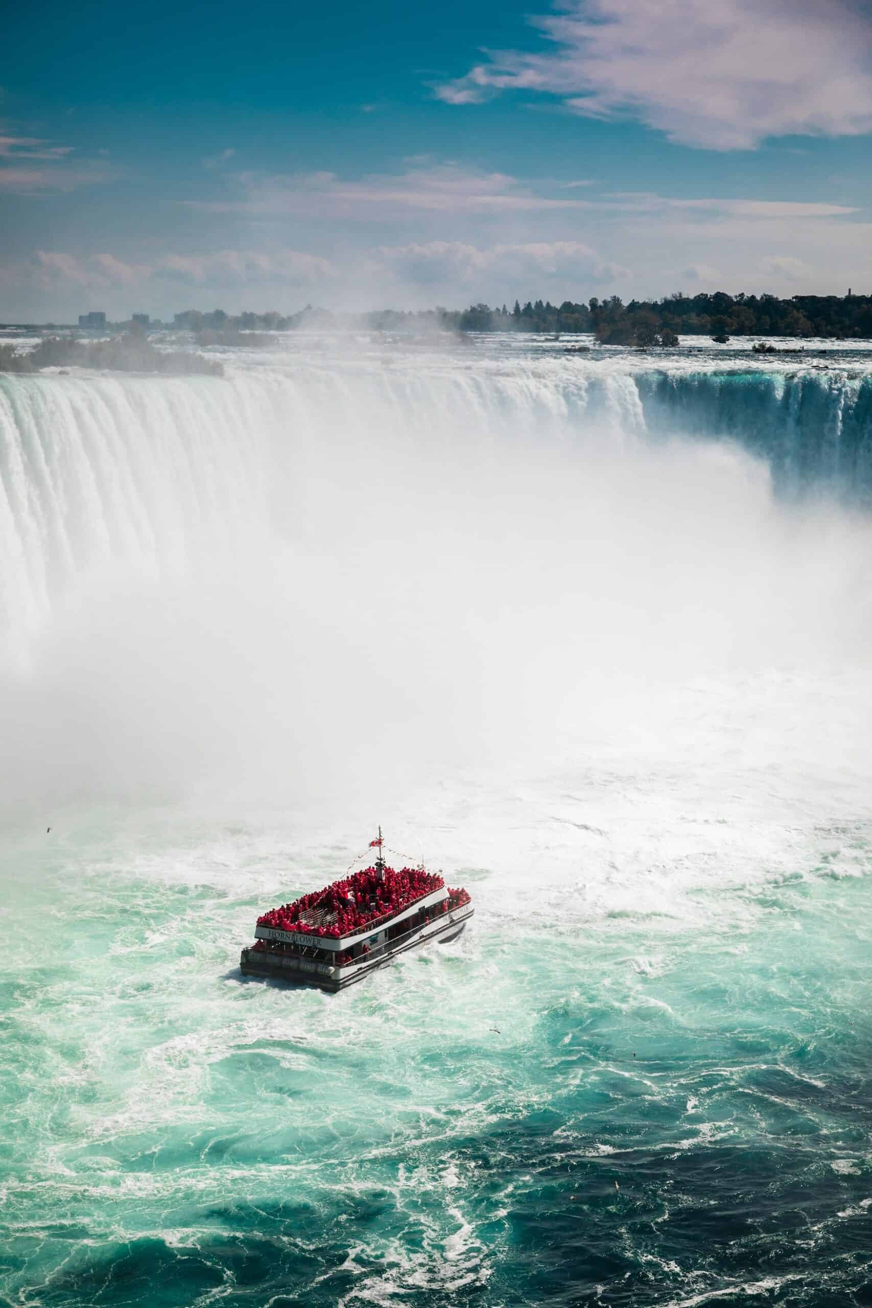 Bootstour entlang der Niagara Falls