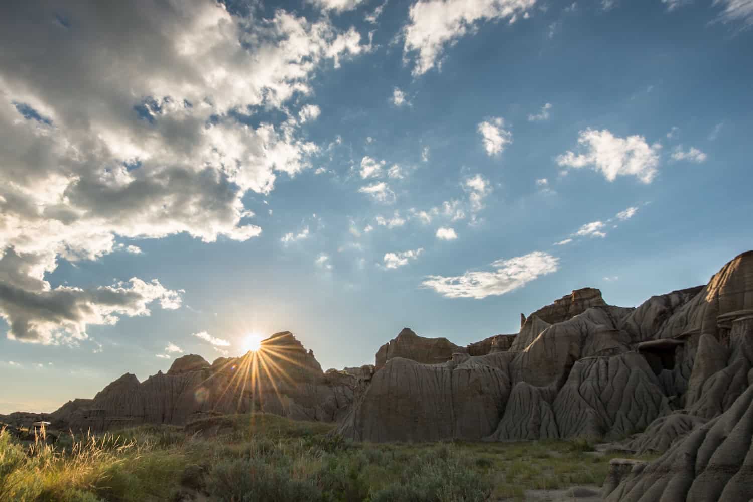 Felsen der Badlands, ein beispiel für traumhaft Natur in Alberta, Kanada