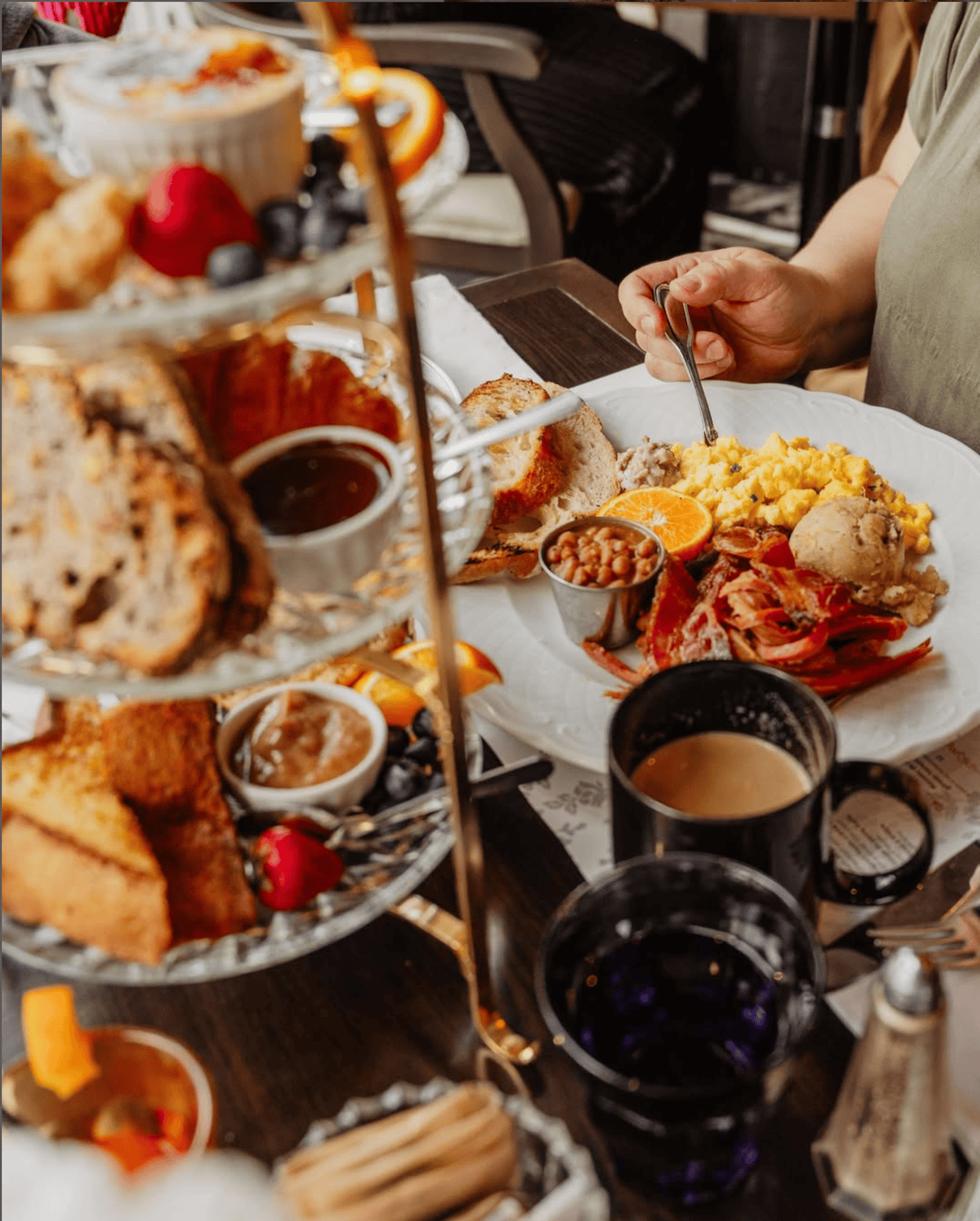 Frühstücksbuffet im Regine Café in Montreal.