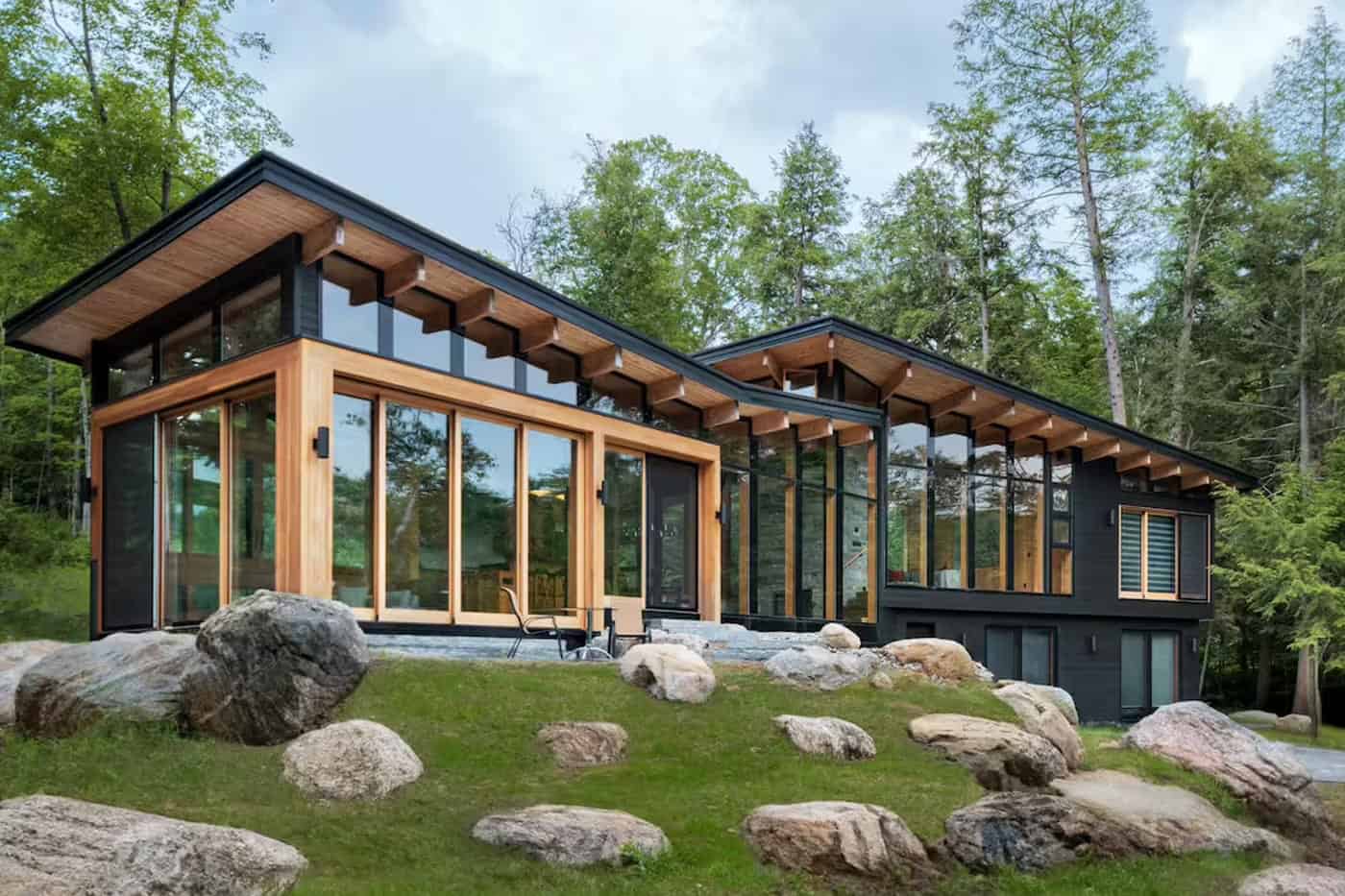 Cottage aus der Serie Heated Rivalry am Muskoka Lake.