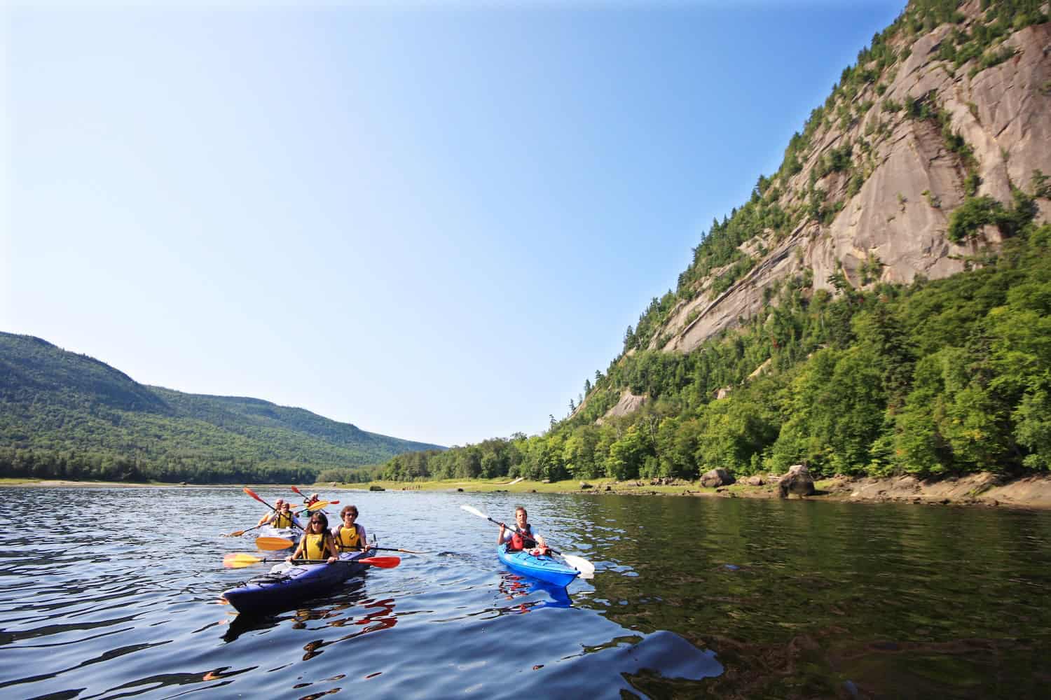 Kanutour durch den Saguenay Fjord in Québec, Kanada.