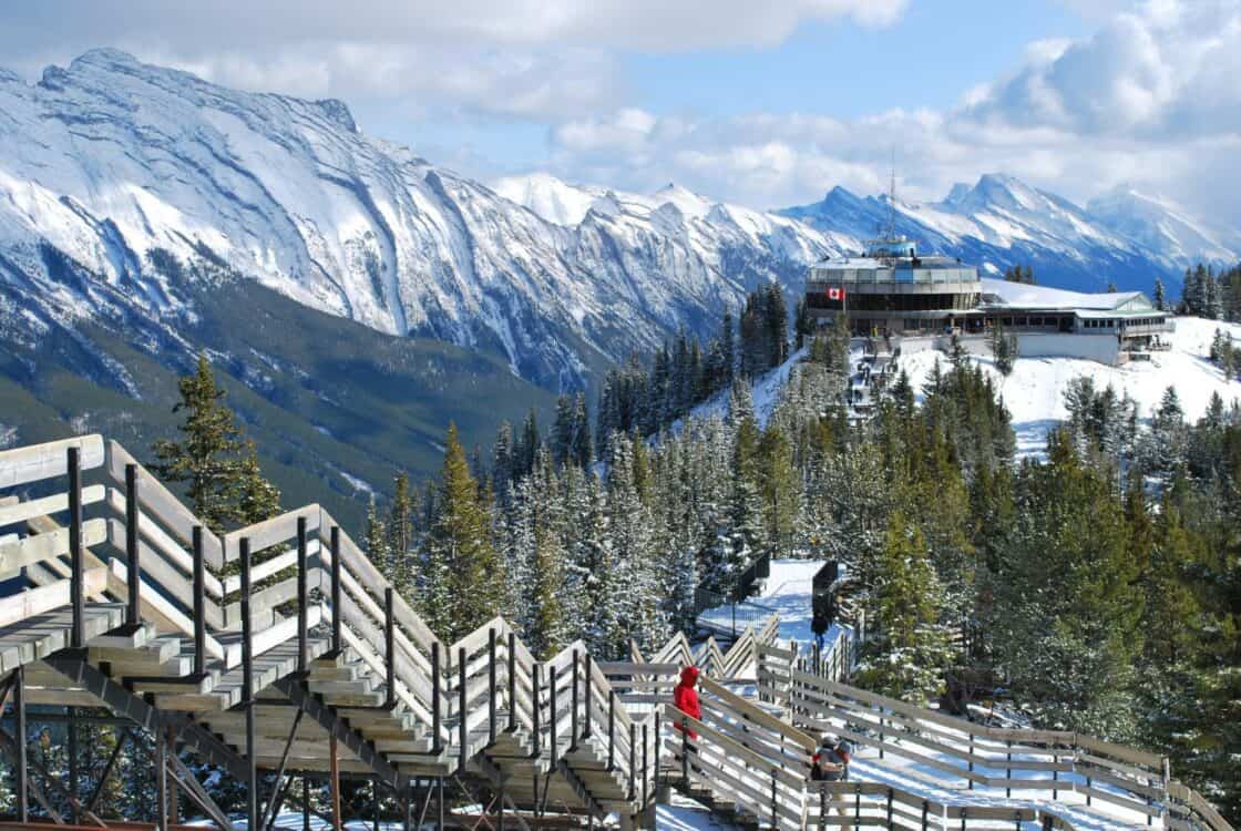 Blick auf das Skigebiet Banff in Alberta.