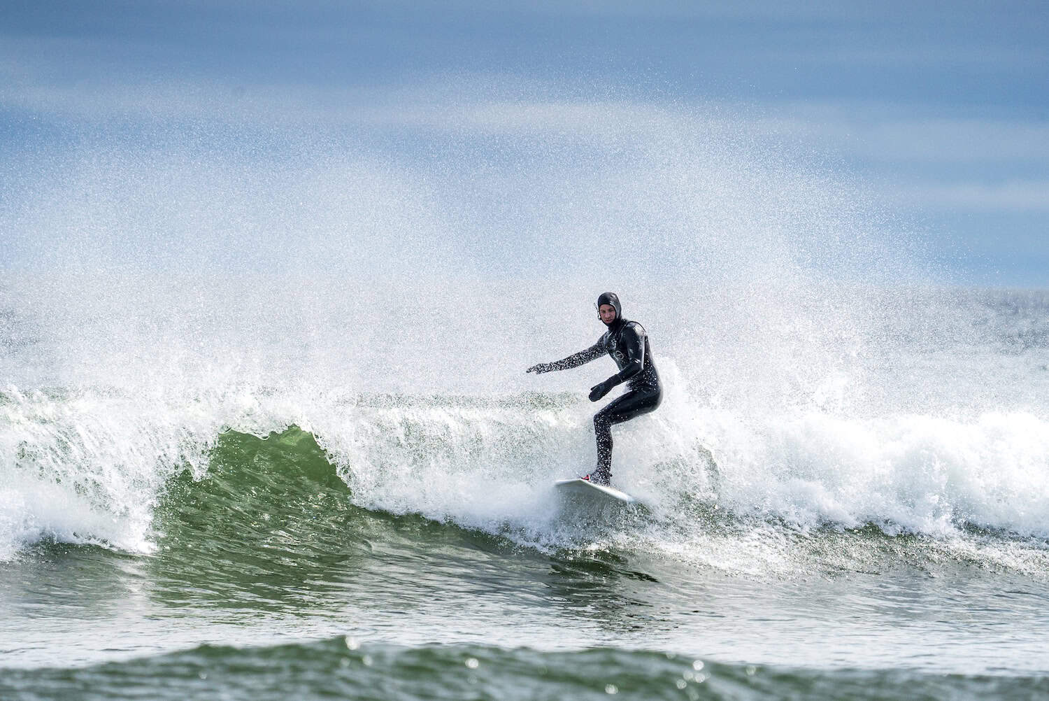 Surfer auf dem St. Lawrence River in Quebec.